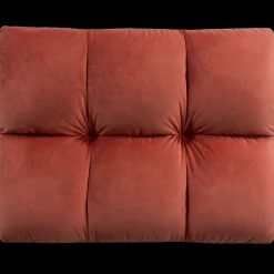 Allure Hocker