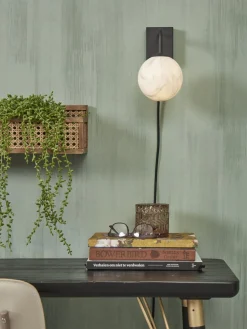 Carrara Wandlamp