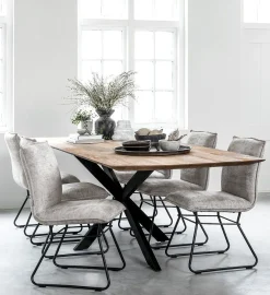 Curves Eettafel