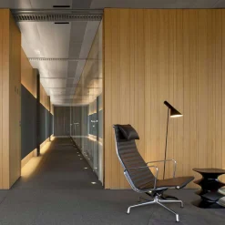 Eames EA 124 Fauteuil