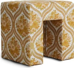 Lobby Hocker