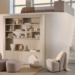 Lofty Bouclé Hocker