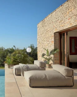 Square Outdoor Chaise Longue